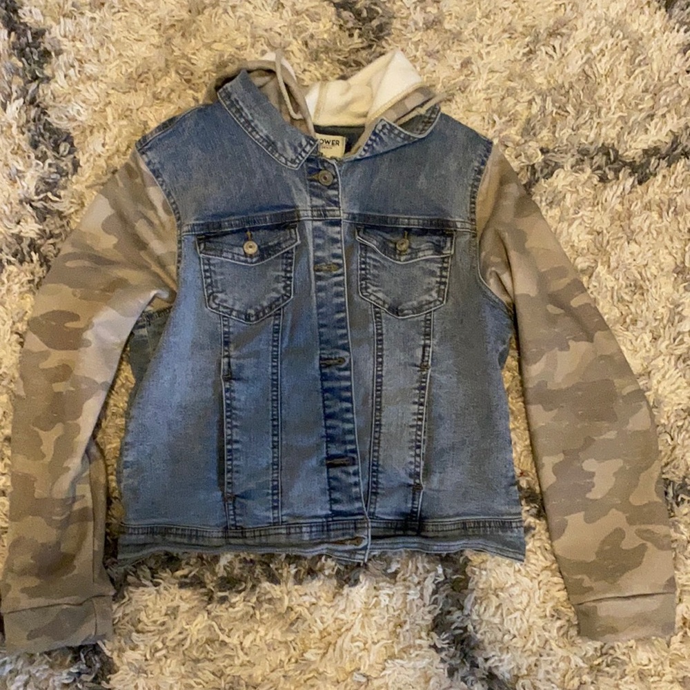 Jean jacket with camo sleeves